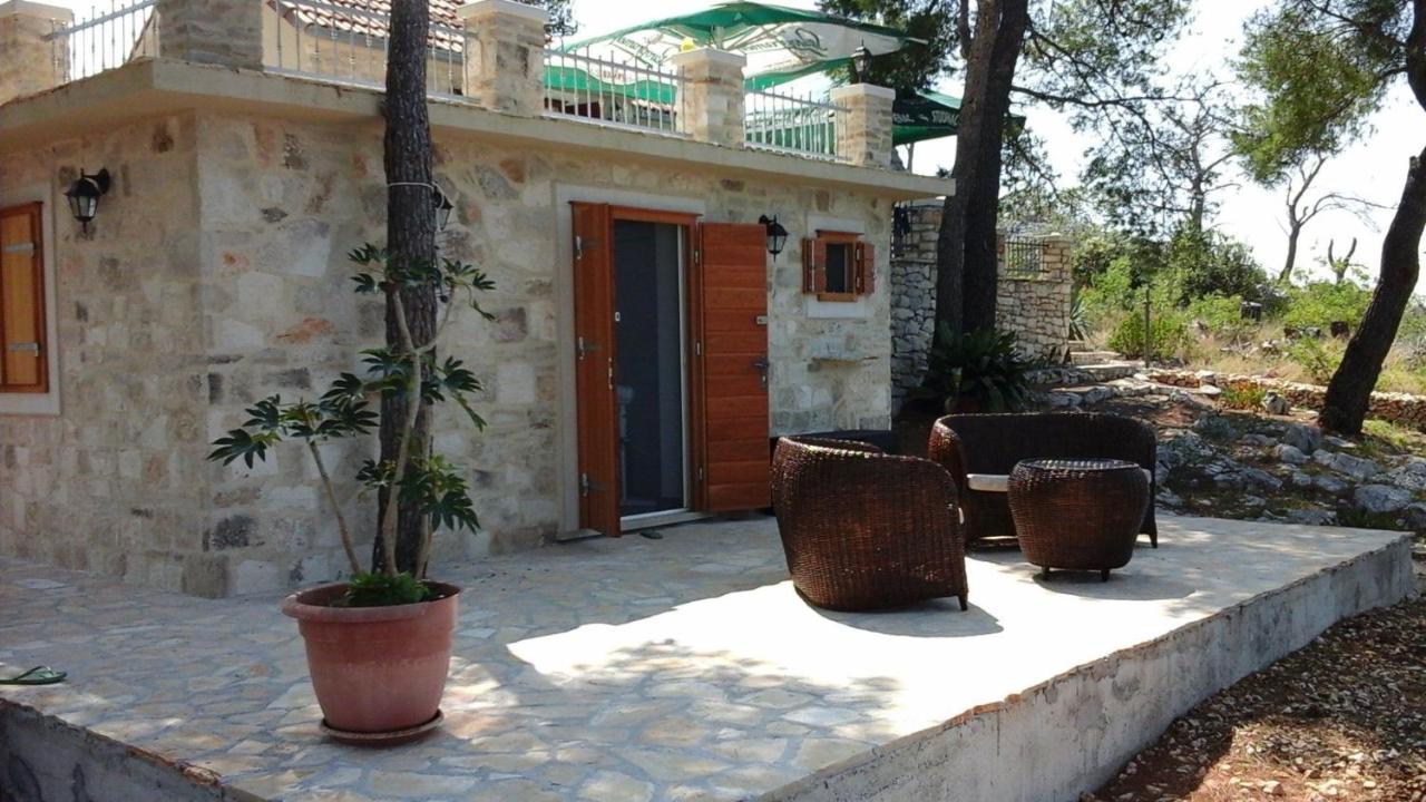 ミルナ House Vesna Kupinovaヴィラ エクステリア 写真
